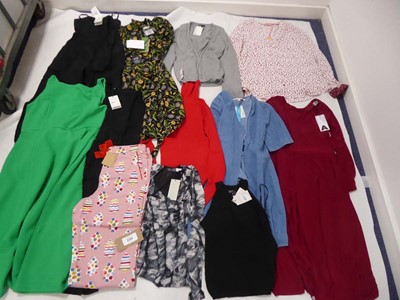 Lot 3732 - Selection of clothing to include NoBody's...