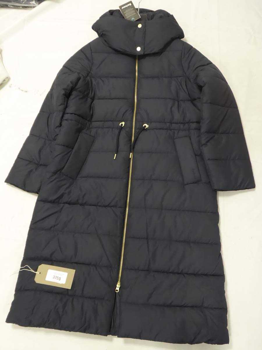 Lot 3755 - Barbour mannue puffer coat in navy size 10...