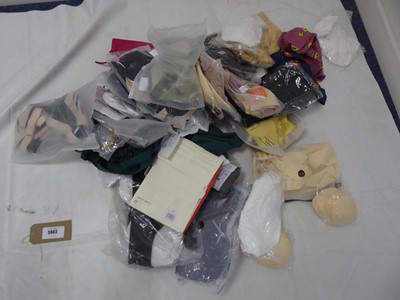 Lot 3803 - Selection of mixed underwear