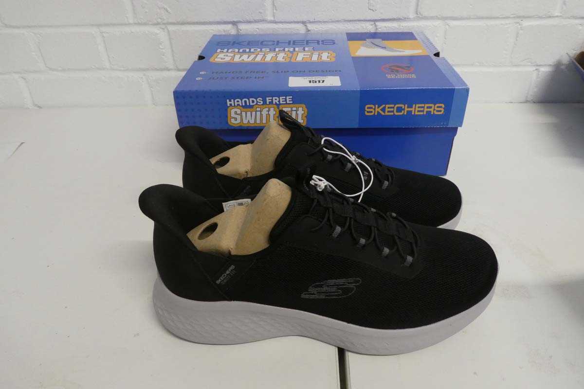 Lot 1517 - Boxed pair of men's Skechers hands free swift...