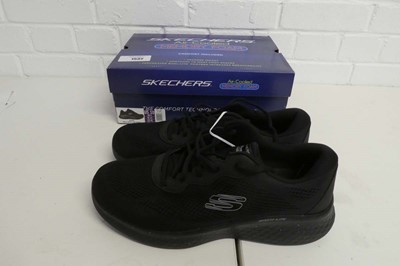 Lot Boxed pair of men's Skechers skech-lite air...