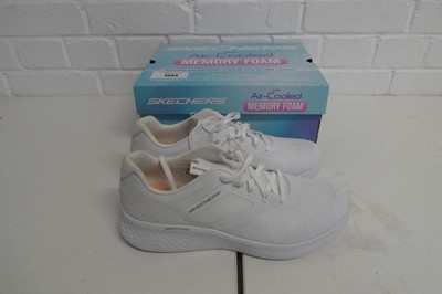 Lot Boxed pair of ladies Skechers skech-lite air...