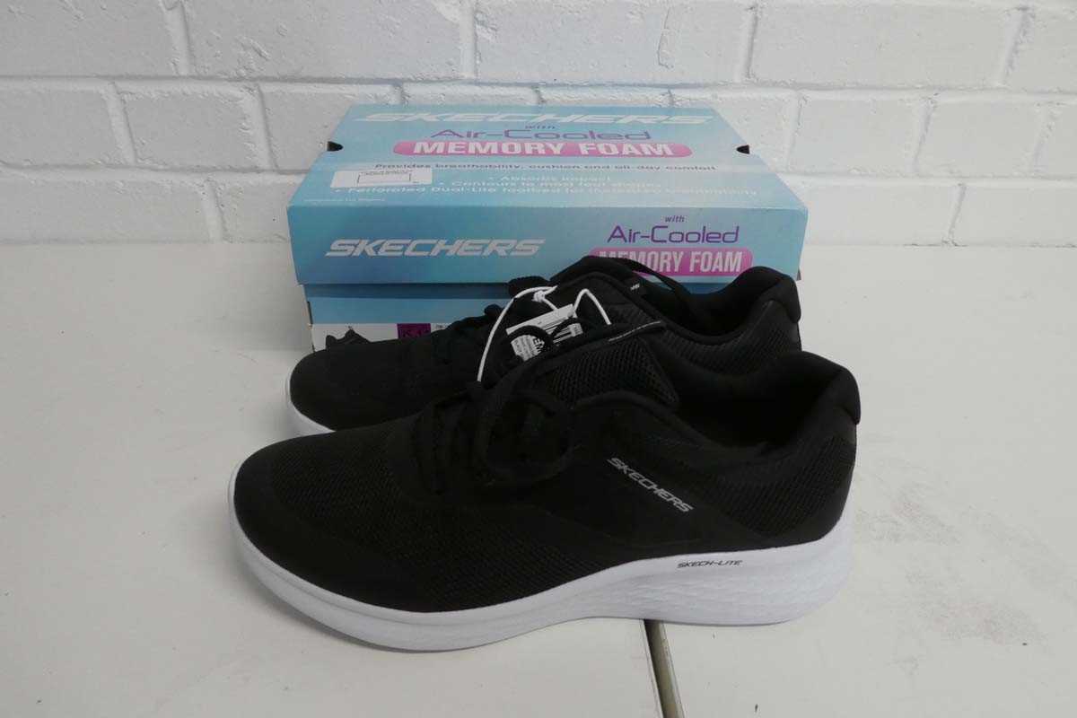 Lot 1539 - Boxed pair of ladies Skechers skech-lite air...