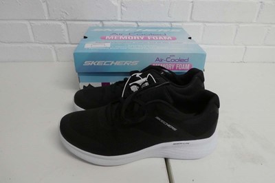 Lot Boxed pair of ladies Skechers skech-lite air...