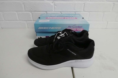 Lot Boxed pair of ladies Skechers skech-lite air...