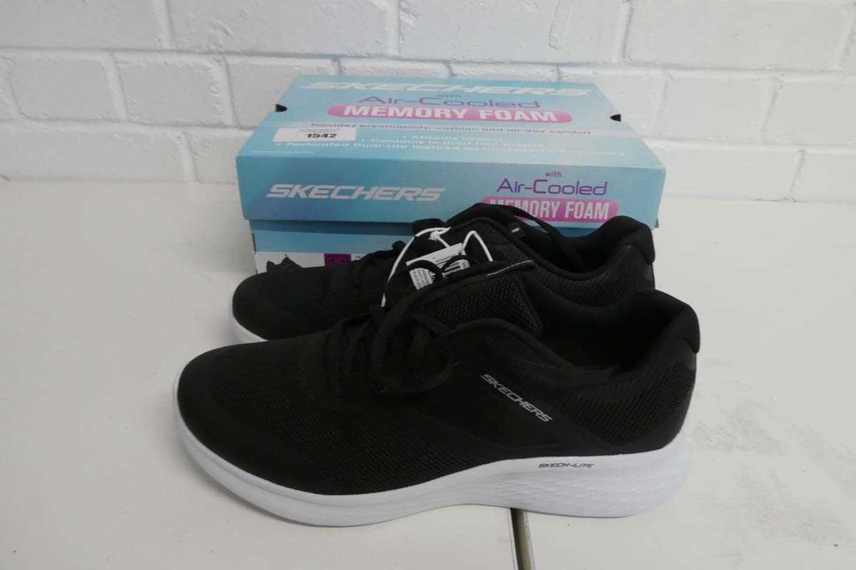 Lot 1542 - Boxed pair of ladies Skechers skech-lite air...