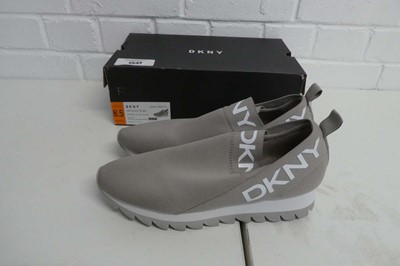 Lot Boxed pair of ladies DKNY slip on trainers in...