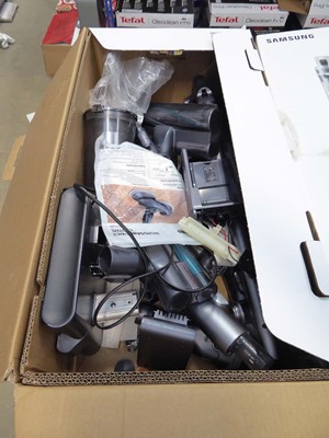 Lot 3132 - Samsung Jet 90 series cordless stick vacuum...