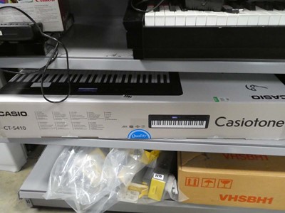 Lot 2261 - Casio CT-s410 keyboard