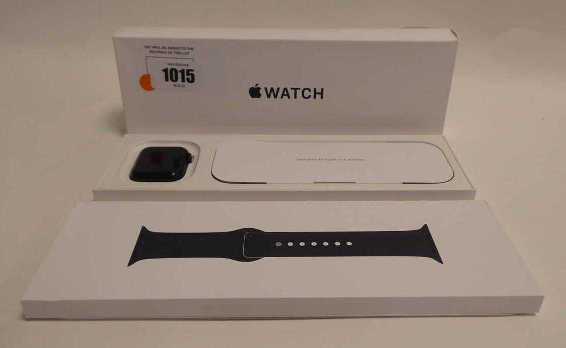 Lot Apple Watch SE (Gen 2), 40mm, Midnight...