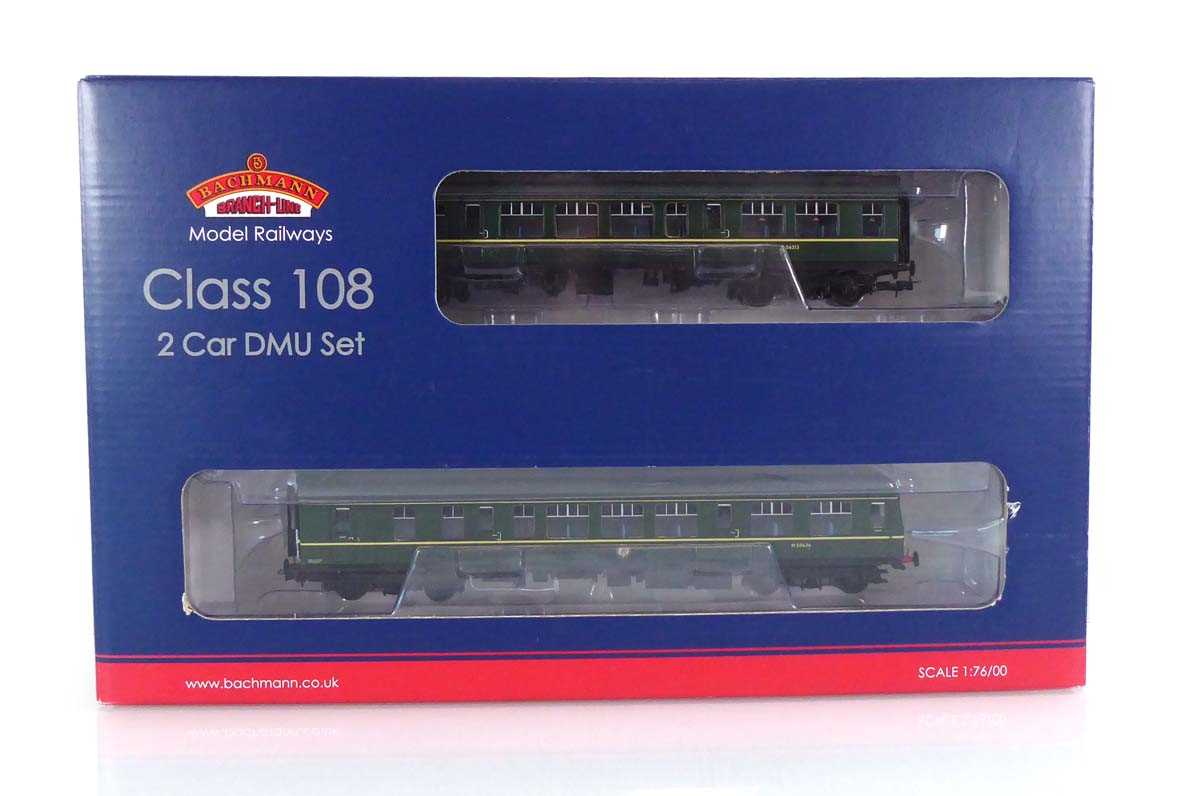 Lot 163 - A Bachmann Branch-Line OO gauge 32-906-LN-04...