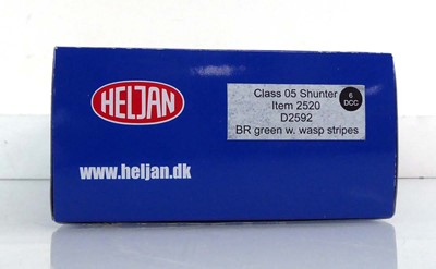 Lot 178 - A Heljan OO gauge 2520 Class 5 D2592 shunter,...