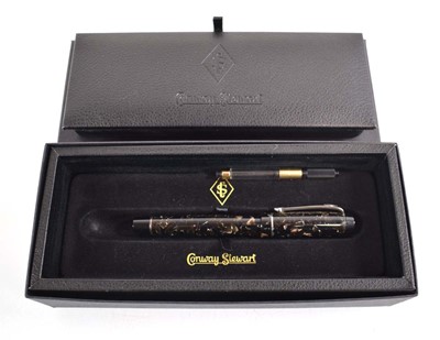 Lot 102 - A cased Conway Stewart 'Coronet' fountain pen...