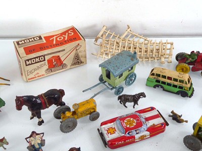 Lot 193 - A selection of cast metal and plastic farmyard...