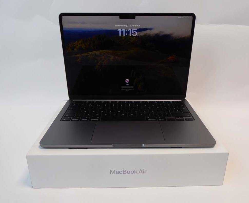 Lot Apple MacBook Air 13-inch, 256GB, Apple M3...