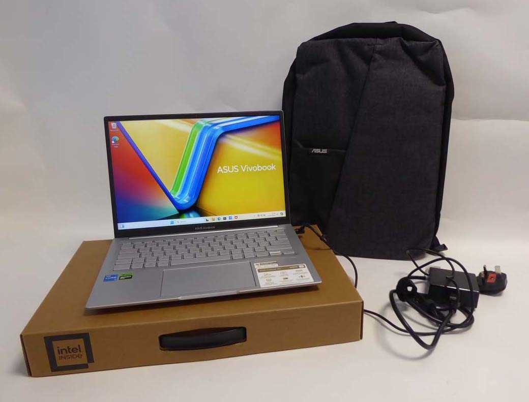 Lot ASUS Vivobook K3405Z laptop, 14", Cool Silver,...