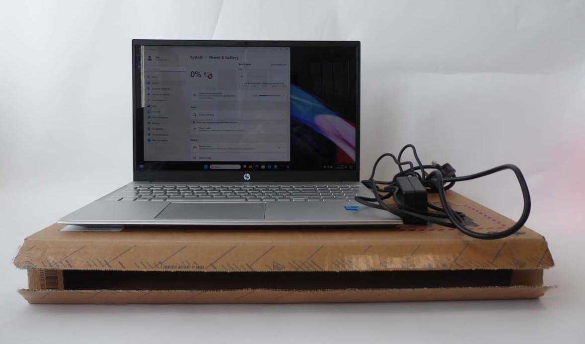 Lot HP Pavilion Laptop 15-eg3009na, Intel Core...