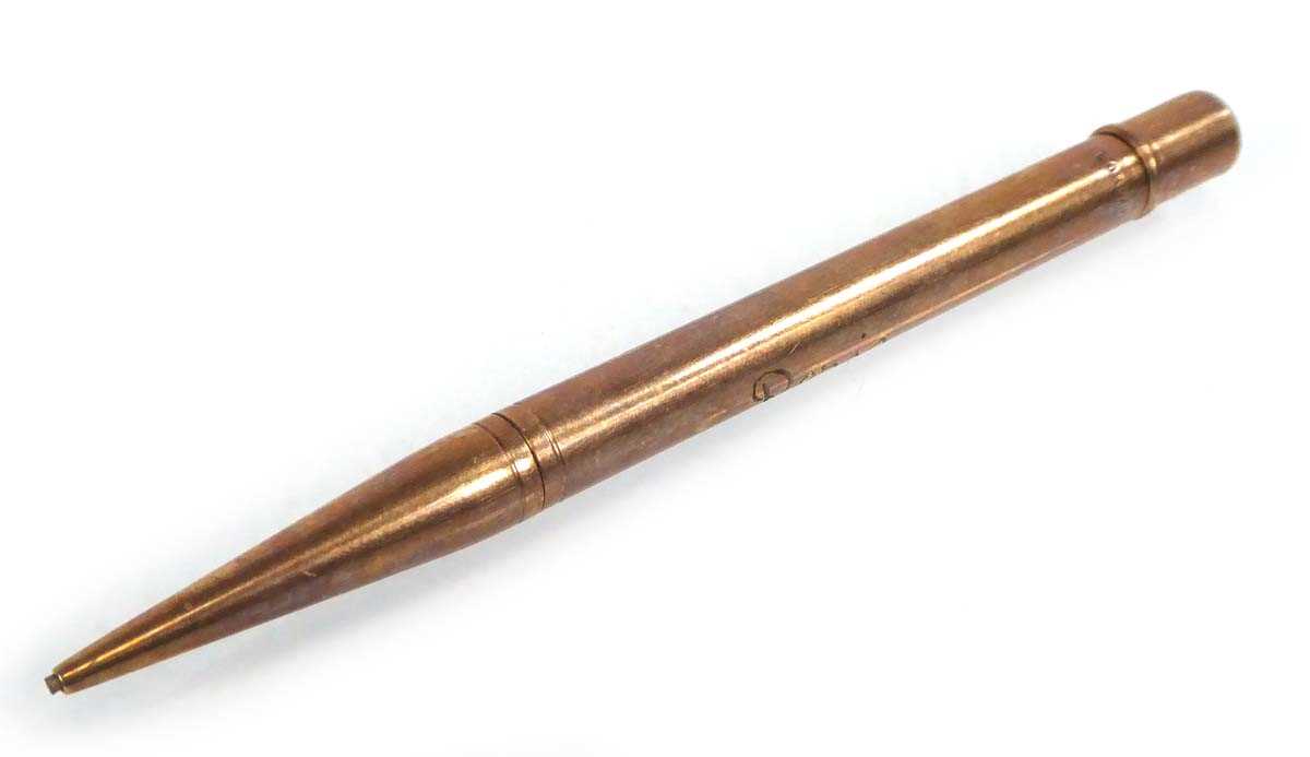 Lot 550 - A 9ct yellow gold propelling pencil, Sampson...