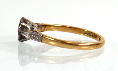 Lot 568 - An 18ct yellow gold and platinum highlighted...