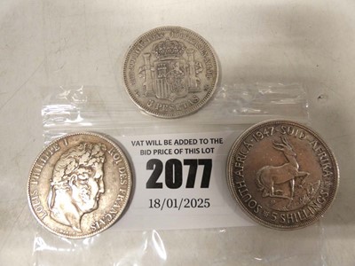 Lot 2077 - 3x silver content coins; 1947 South African 5...