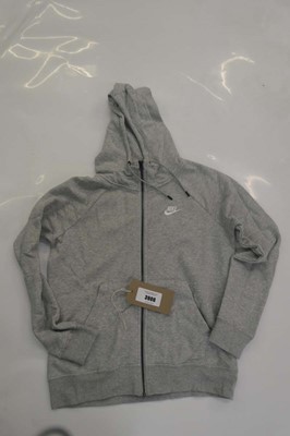 Lot 3906 - A bag containing 5 Nike hoodies in various styles