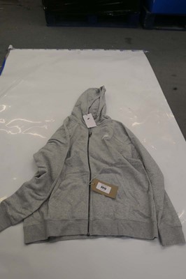 Lot 3915 - A bag containing 5 Nike hoodies in various styles