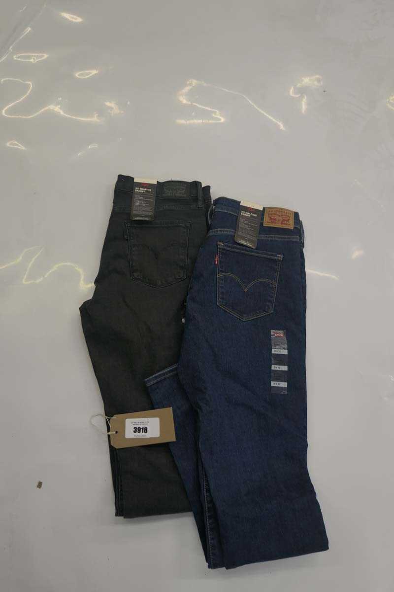 Lot 3918 - A bag containing 2 pairs of Levis jeans