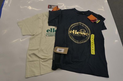 Lot 3927 - A bag containing 20 Ellesse tops