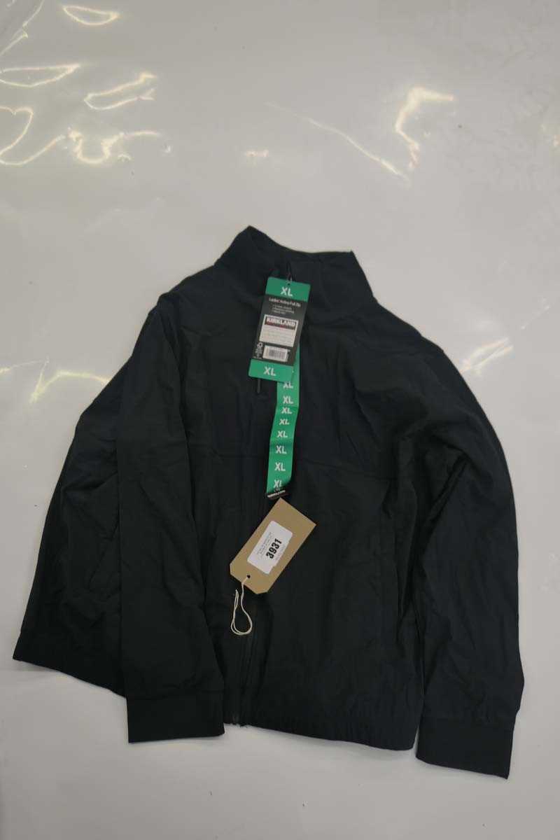 Lot 3931 - A bag containing 15 Kirkland full zip jackets