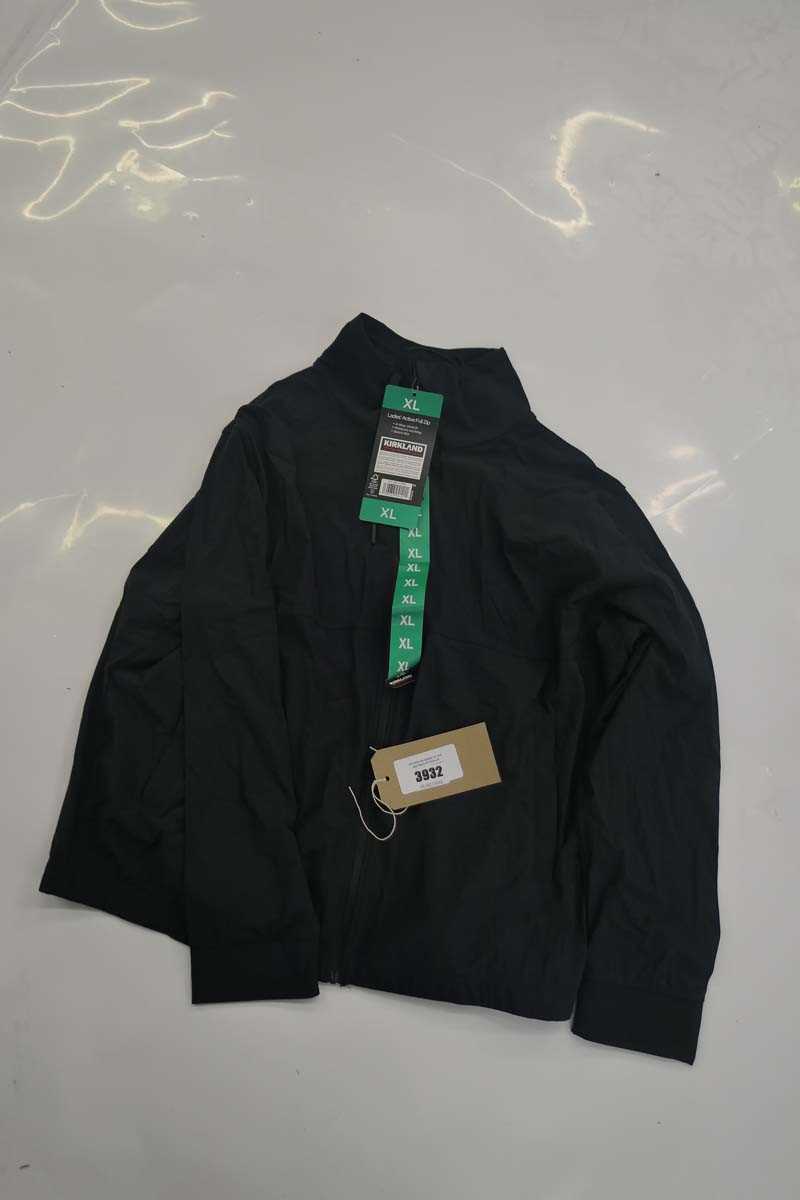 Lot 3932 - A bag containing 15 Kirkland full zip jackets