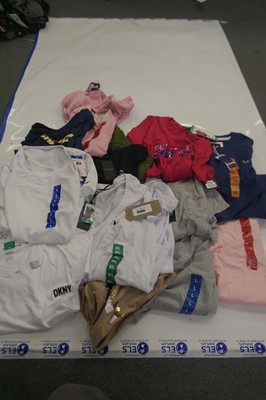 Lot 3980 - A bag containing 15 branded t-shirts