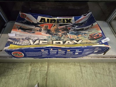 Lot 360 - A boxed Airfix '1945-2005 VE-Day 60th...