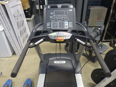 Lot 3016 - Spirit commercial grade treadmill