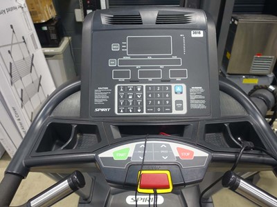 Lot 3016 - Spirit commercial grade treadmill