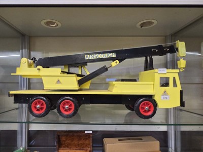 Lot 371 - A 20th century hand crafted wooden model crane