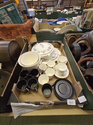 Lot 427 - A tray containing ceramic items to include...