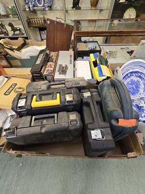 Lot 480 - Two trays of mainly electrical DIY tooling to...