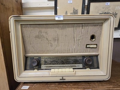 Lot 91 - An early 20th century Siemens radio receiver