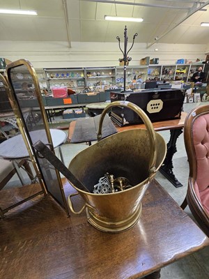 Lot 110 - A spoon back Victorian style nursing chair