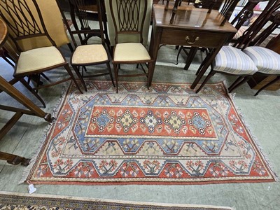 Lot 124 - A modern eastern rectangular rug