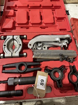 Lot 89 - Sealey Professional hydraulic puller set