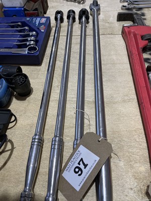 Lot 97 - 4 x half-inch and 1-inch flex bars