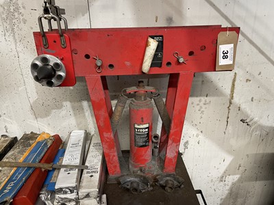 Lot 38 - Sealey 14 tonne bench mounted pipe bender,...