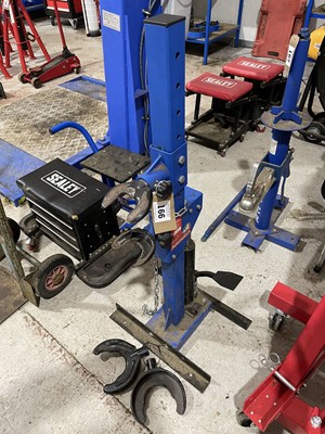 Lot 166 - Automotech hydraulic spring compressor