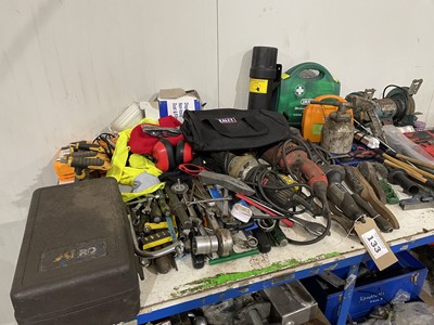 Lot 133 - Miscellaneous electric and other hand tools,...