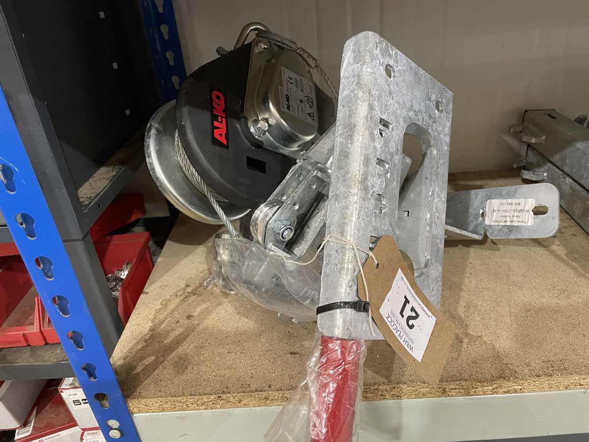 Lot 21 - Alko model 900A Basic trailer winch