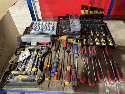 Lot 66 - Qty of various screwdrivers and bits