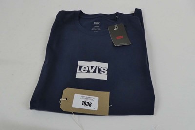 Lot 1326 - Approx. 15 Levi's t shirts.