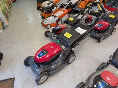 Lot 255 - Honda HRX 476 XB battery operated lawnmower...