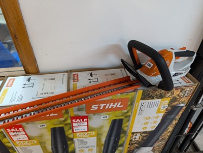 Lot 320 - Stihl HSA 45 battery operated hedge cutter (no...